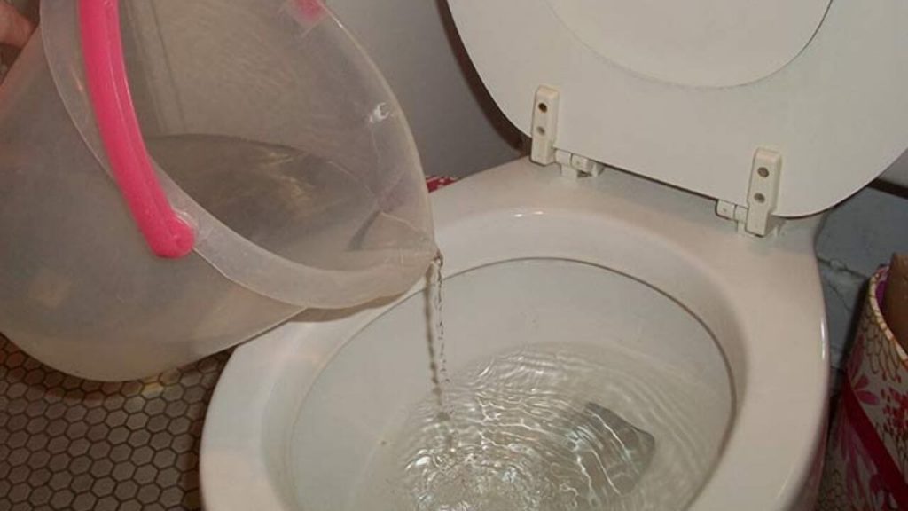 How To Flush Toilet Without Running Water